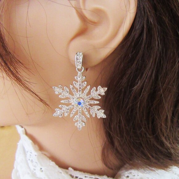 Silvertone snowflake pierced earrings - pave clear rhinestones & aurora borealis - Picture 3 of 6
